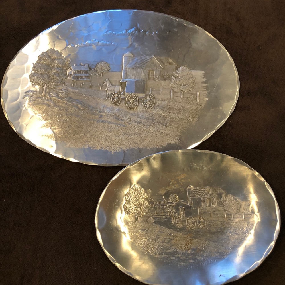 Beautiful set of trays.